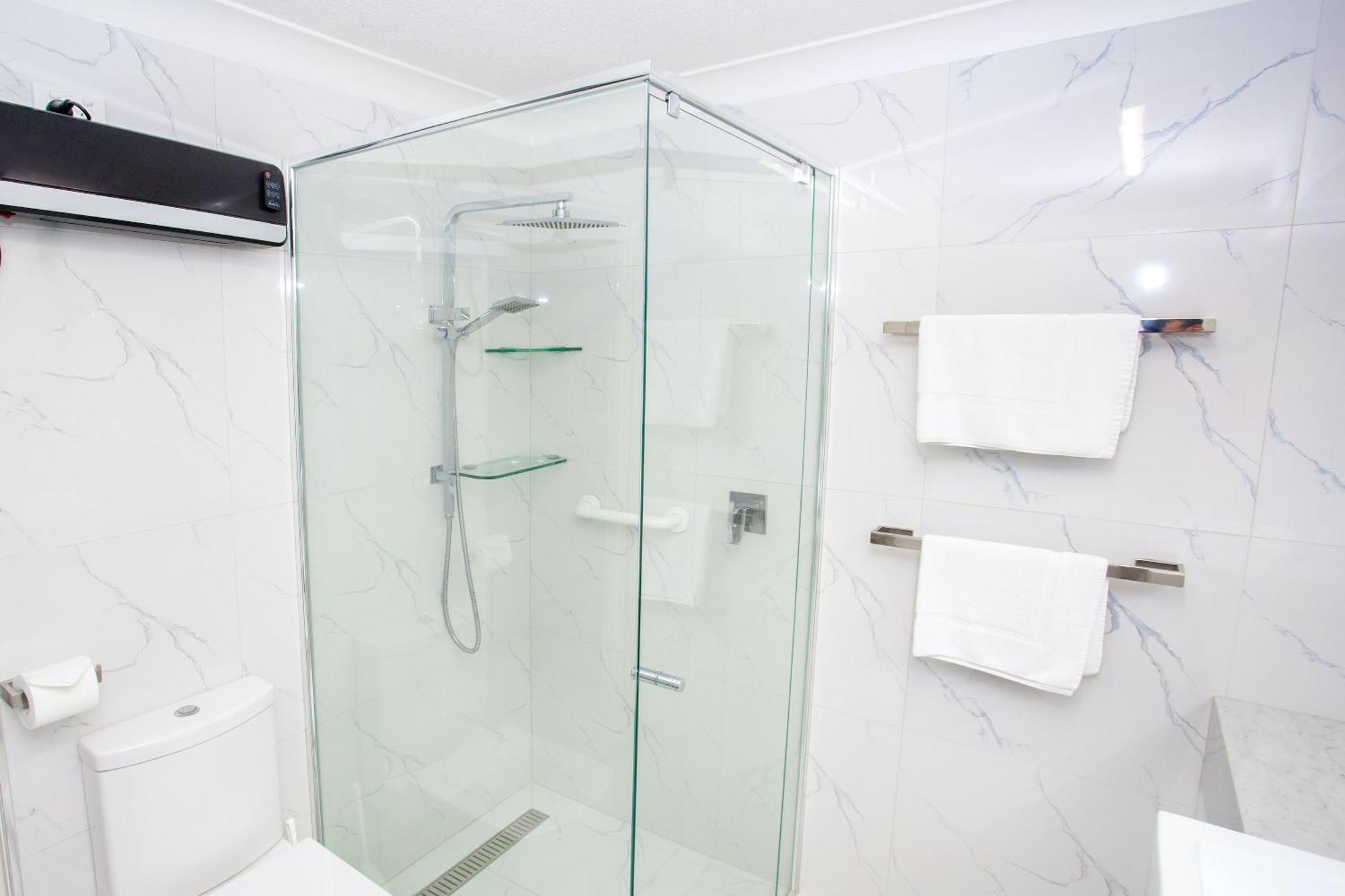 Three-Bedroom Rooftop Spa Apartment,1214537776:JPEG