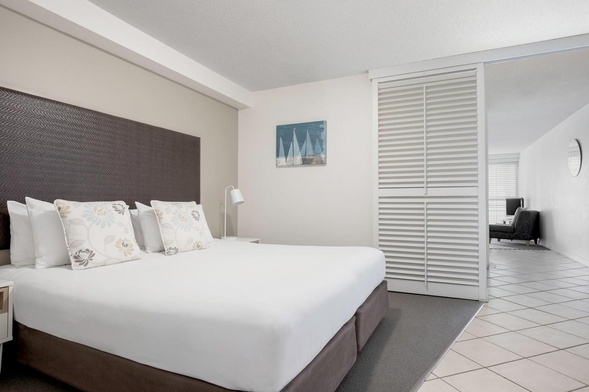 One-Bedroom Ocean Superior Apartment
