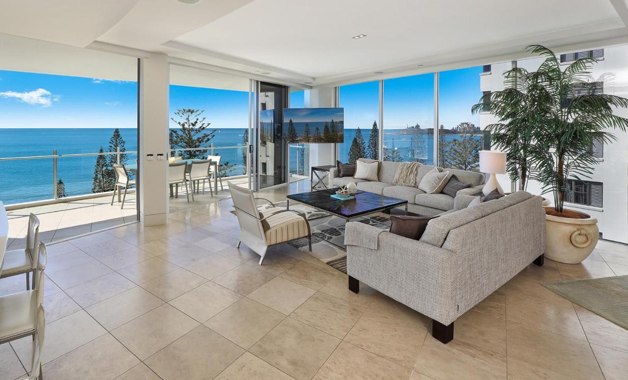 Four-Bedroom Deluxe Apartment