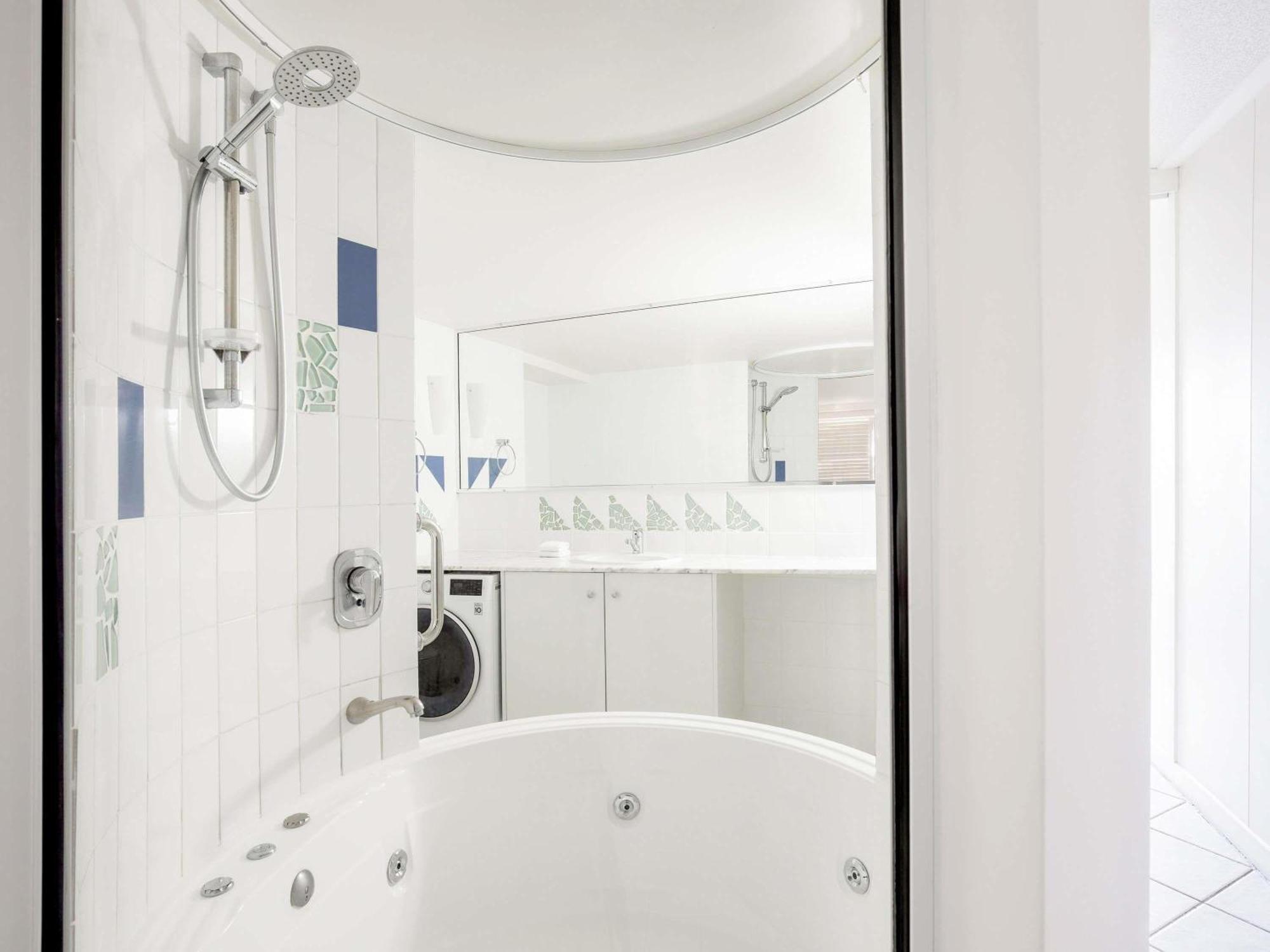 One-Bedroom Ocean Superior Apartment