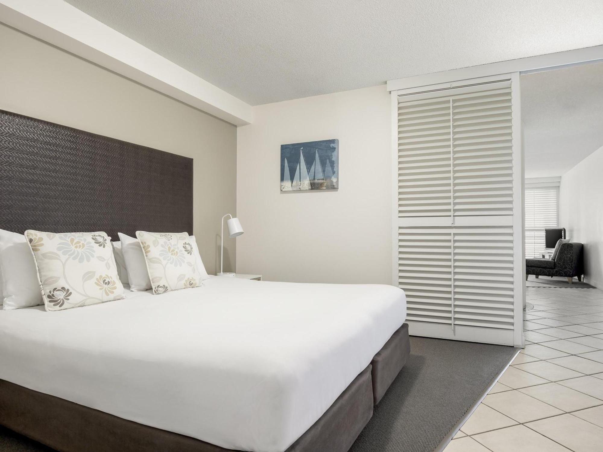 One-Bedroom Ocean Superior Apartment