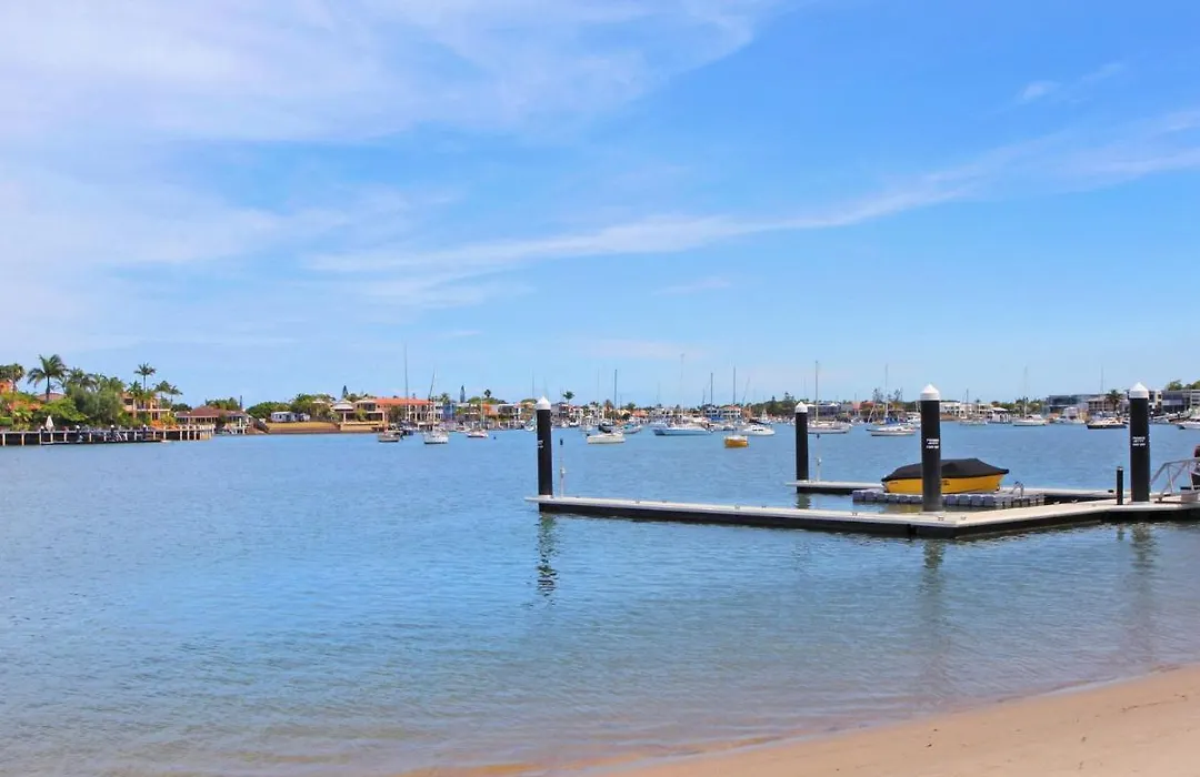 3 Bedroom Unit With Views Of Marina, Close To Beach-1