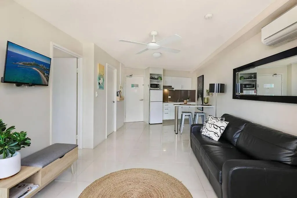 Central Mooloolaba Beachfront Apartment - Located In Sandcastles Resort-1