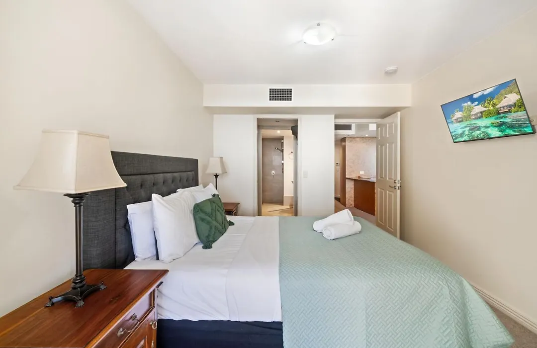 Zanzibar 905, Ocean Front 2 Bedroom Apartment-1