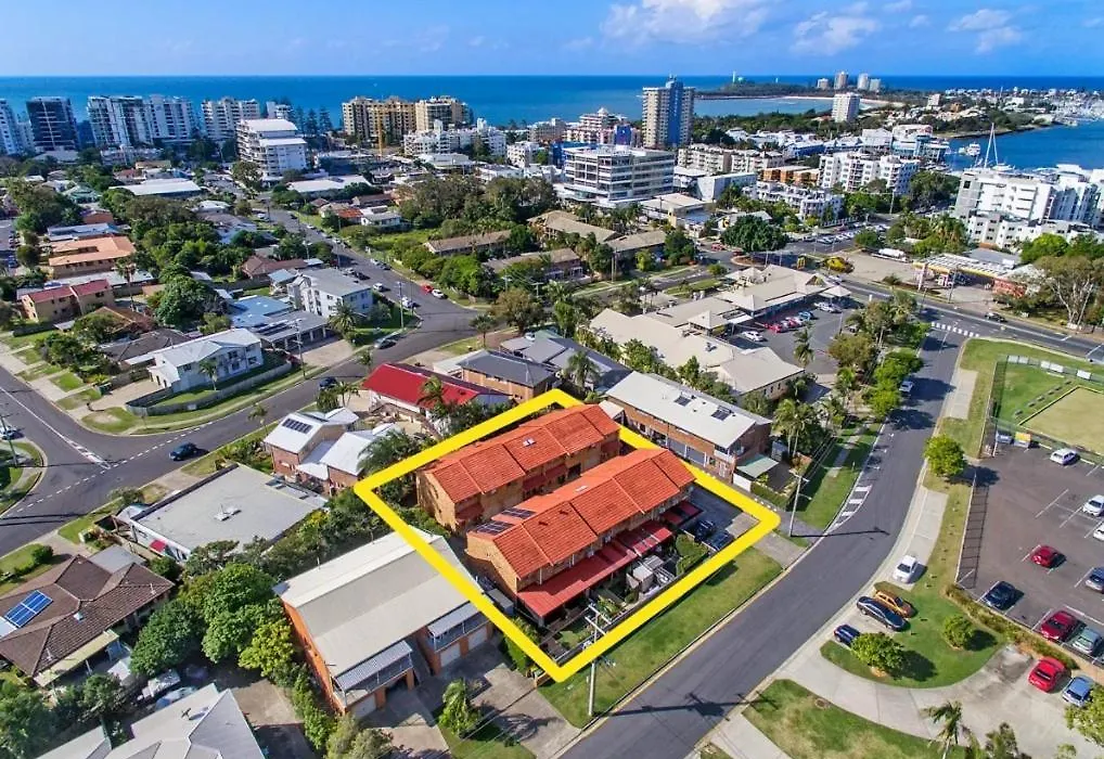 Regency 3 Bedroom Central Town House-1