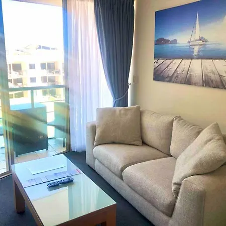 Beach Apartment With All The Facilities You Need - Landmark Resort-3