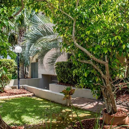 Lahaina Apartments-3