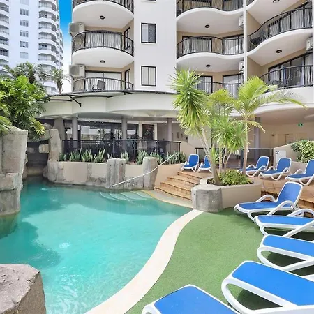 2 Bedroom Central Mooloolaba Resort With Pool, Spa, Mini Golf-3