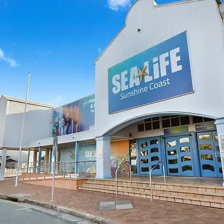2 Bedroom Central Mooloolaba Resort With Pool, Spa, Mini Golf-3