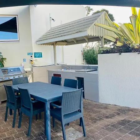 License To Chill • Couple'S Escape In Mooloolaba-2