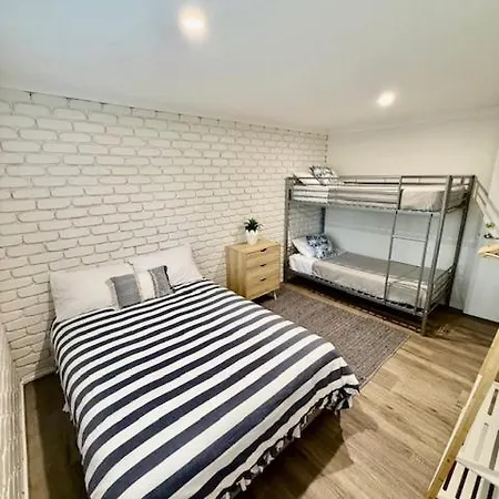 Mooloolaba Waterfront Unit - Sleeps 8-2