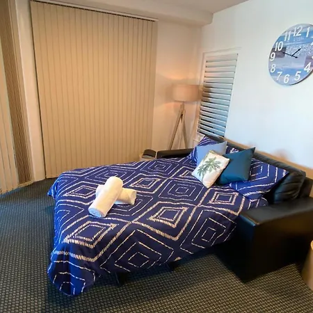 Mooloolaba Beachfront: Superior Resort Apartment-3