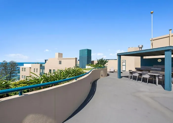 Top Floor Beachside Apartment In The Heart Of Mooloolaba