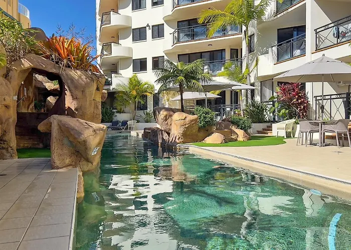 2 Bedroom Penthouse, Sleeps 5 In Caribbean Resort Mooloolaba