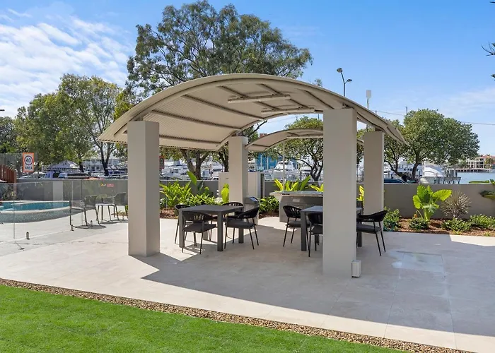 Riverdance Apartments Mooloolaba