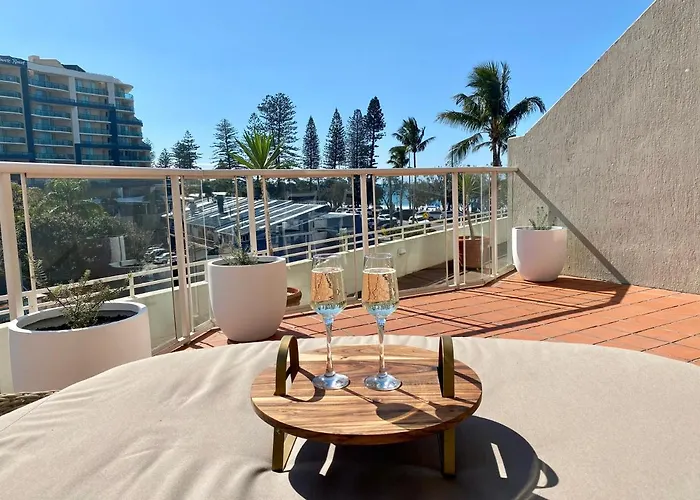 License To Chill • Couple'S Escape In Mooloolaba Apartment