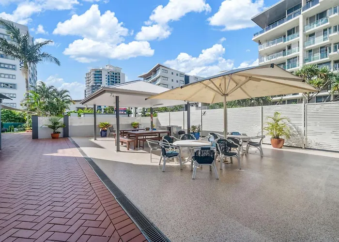 Ocean Front Central 3 Bedroom Apartment Mooloolaba
