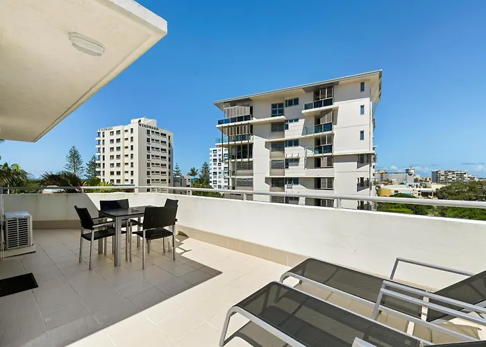 1Br With Private Balcony At Beach Club Resort Mooloolaba