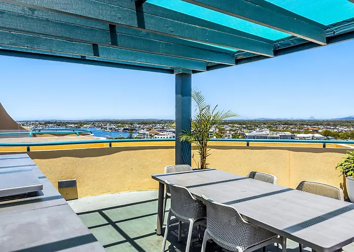 Ocean Front Mooloolaba Esplanade Apartment 2Br