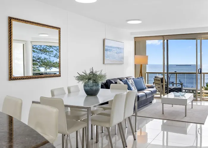 Zanzibar 404, Sensational 2 Bedroom Oceanview Apartment Mooloolaba