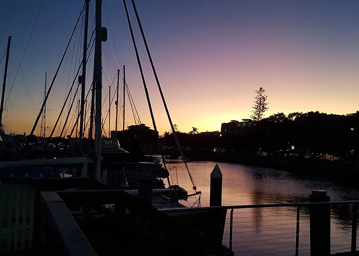 Incredible Beachside Penthouse-Riva11 Mooloolaba