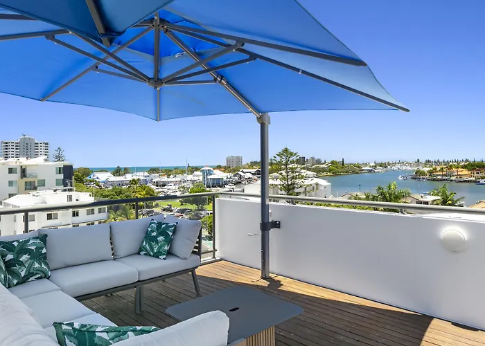 Incredible Beachside Penthouse-Riva11 Mooloolaba