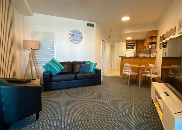 Mooloolaba Beachfront: Superior Resort Apartment