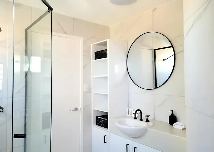 Mooloolab Beach Paradise 2 Bedroom Unit - 350M From Beach Mooloolaba