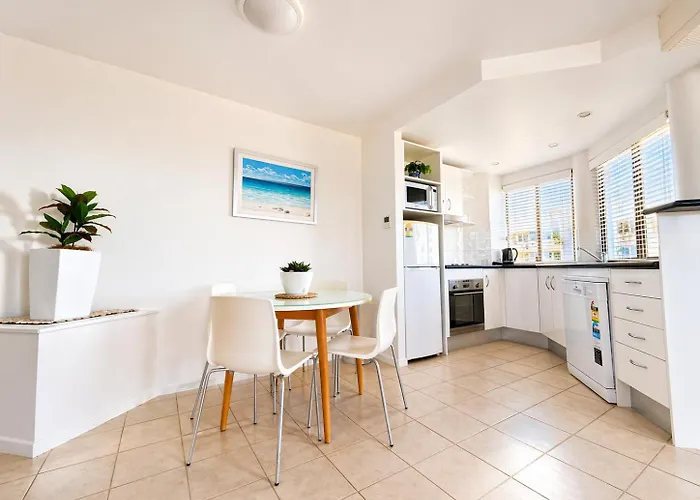 Stylish 1 Bedroom With Private Rooftop Spa At The Aegean Mooloolaba
