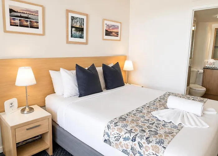 Beachfront Mooloolaba Apartment- 7Th Floor In The Landmark Resort